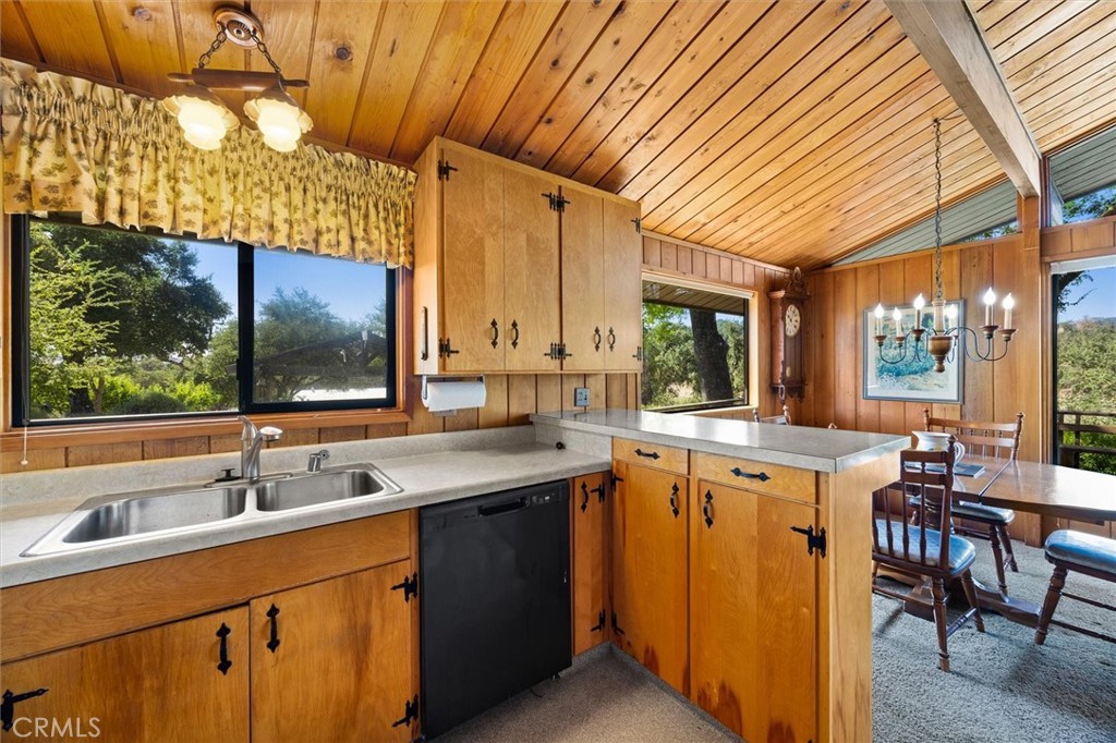 7172 Town Creek