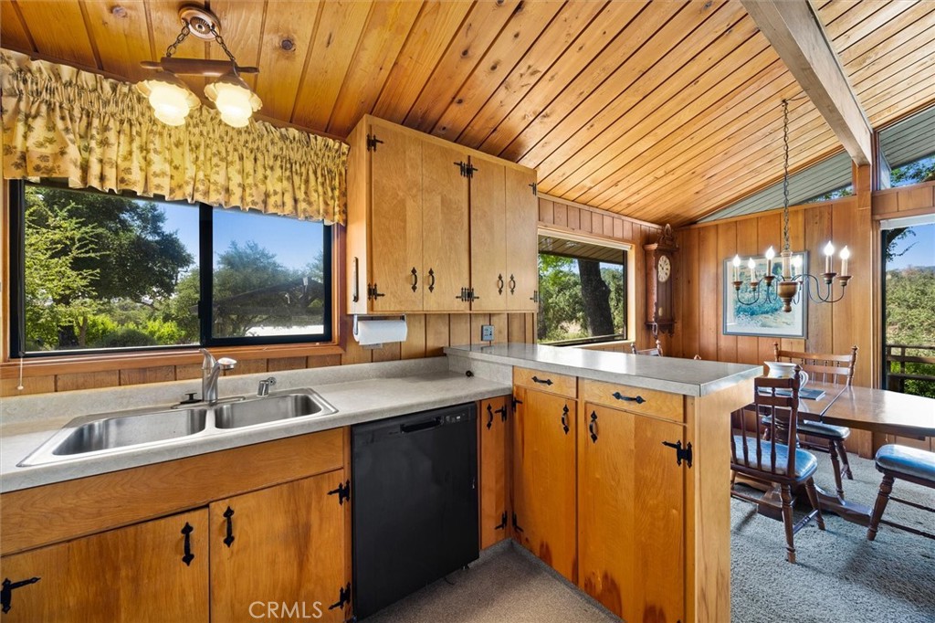 7172 Town Creek