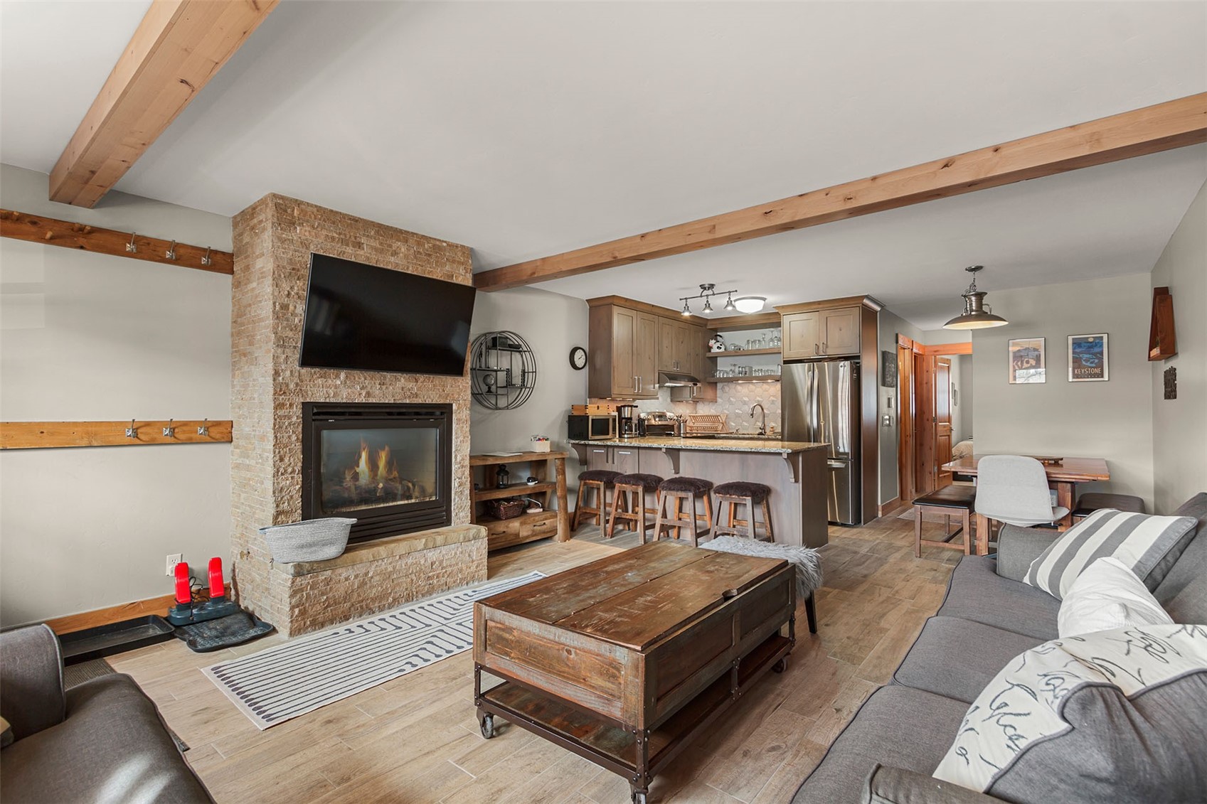 308 S Ridge STREET 2