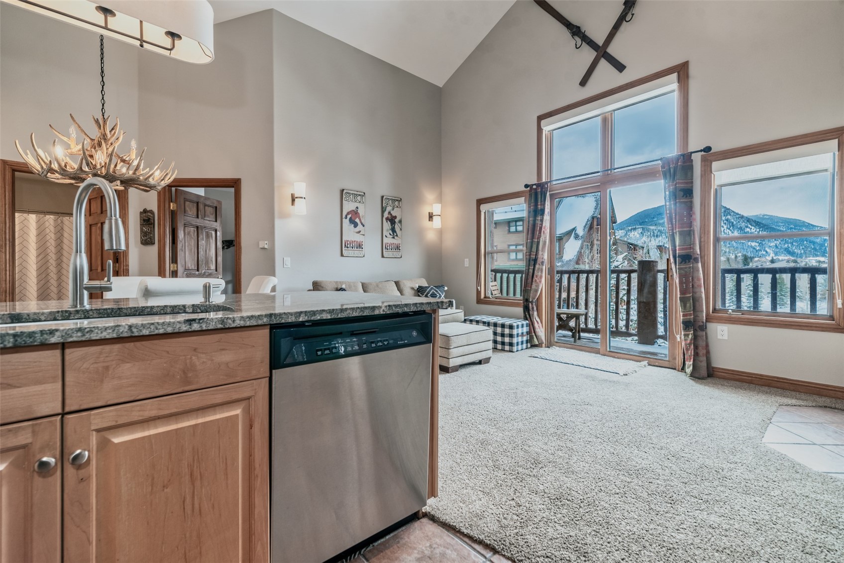 22714 Us Highway 6 5992