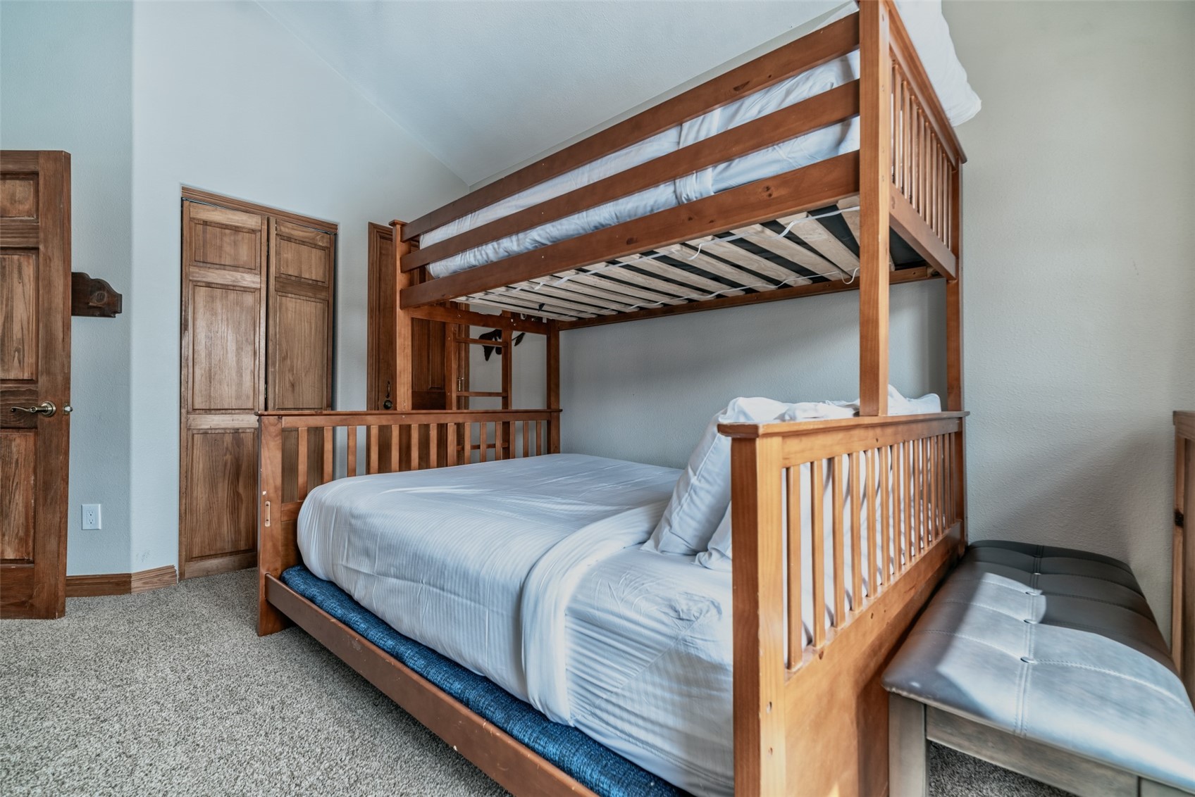 22714 Us Highway 6 5992