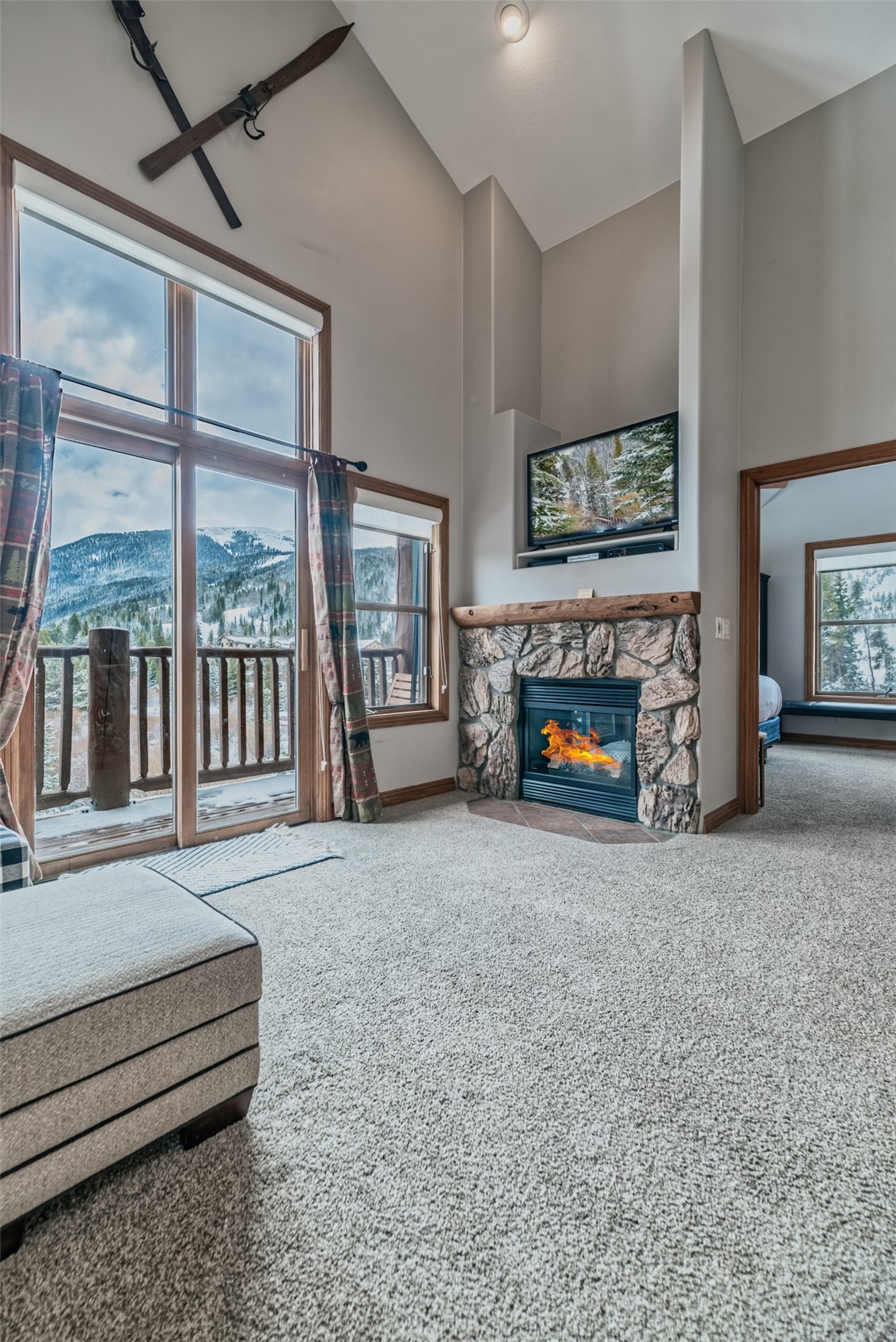 22714 Us Highway 6 5992