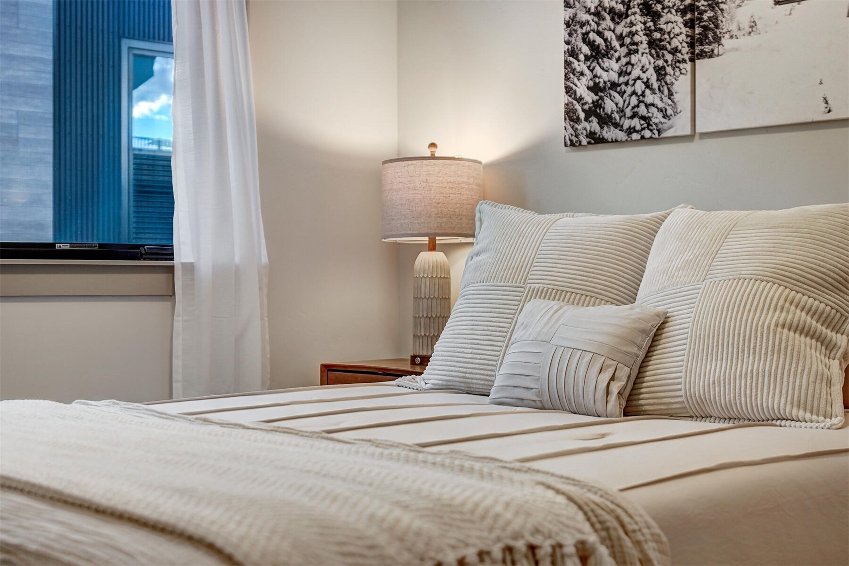 37 W 4th STREET 303E