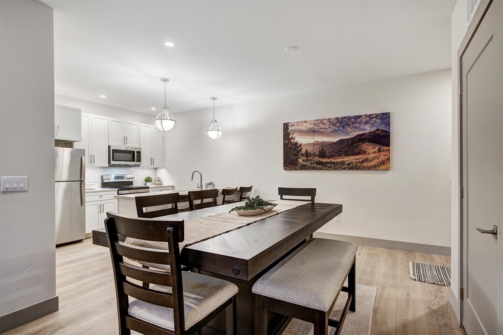 37 W 4th STREET 303E