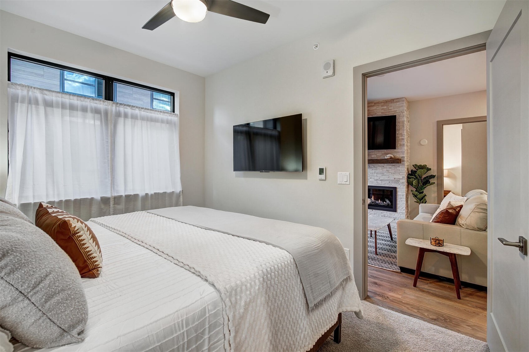 37 W 4th STREET 303E