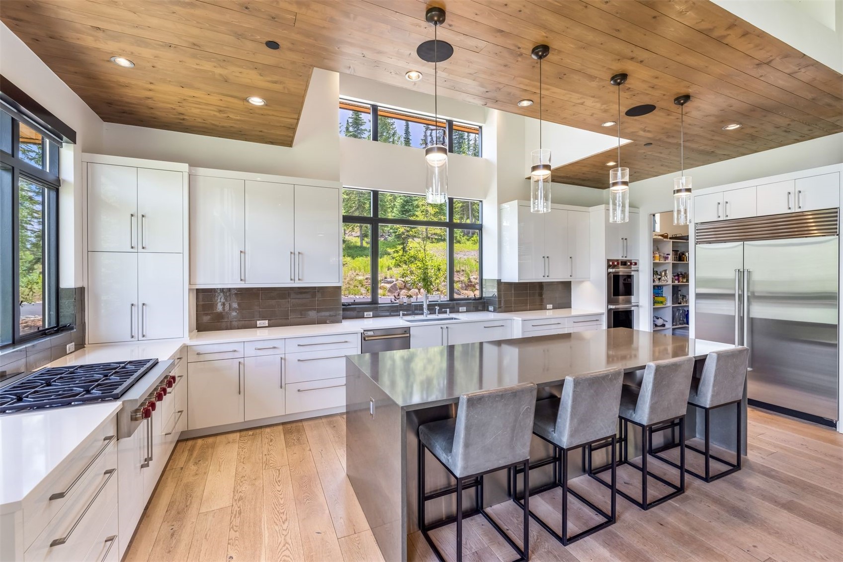 585 Two Cabins DRIVE