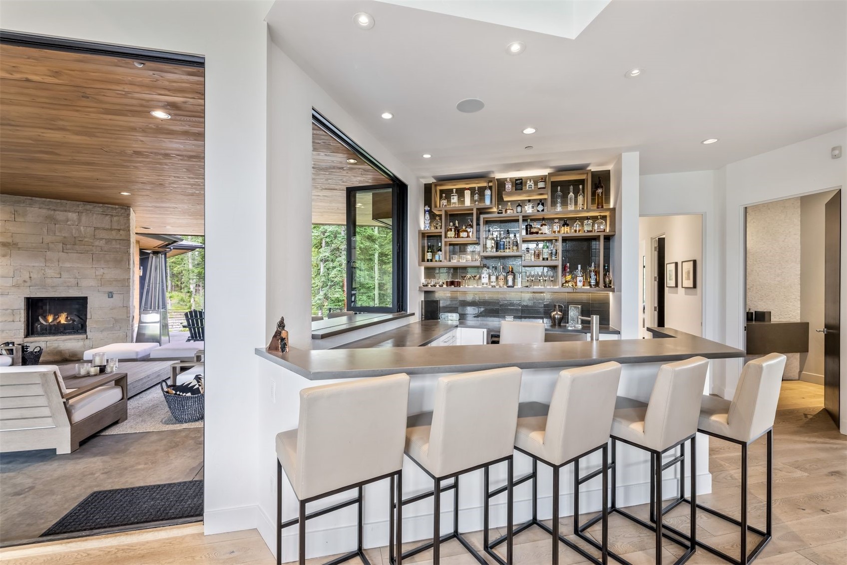 585 Two Cabins DRIVE