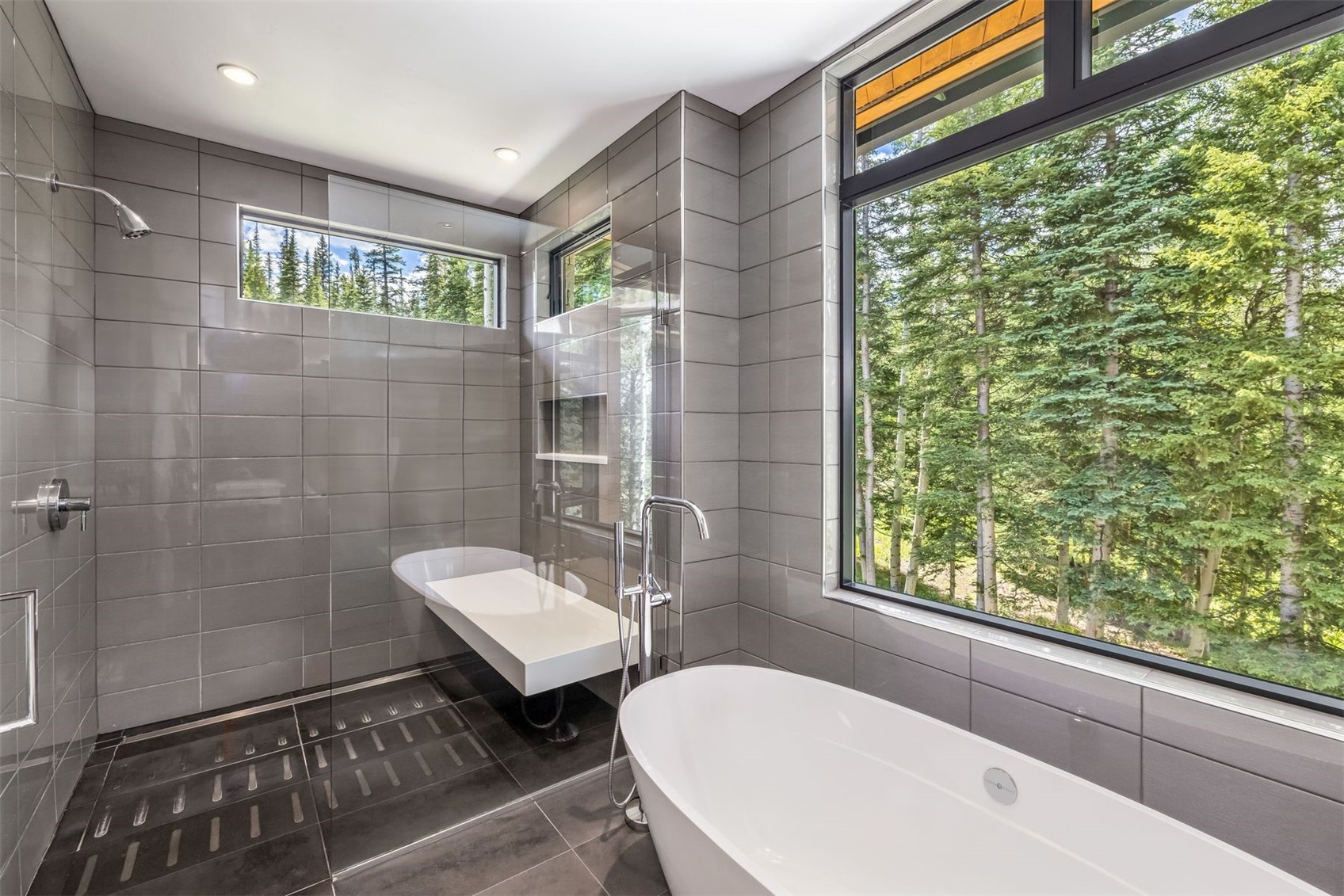 585 Two Cabins DRIVE