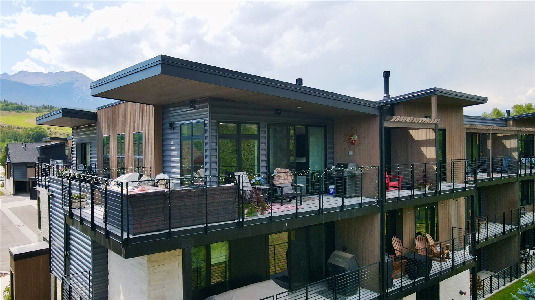 930 Blue River PARKWAY 936