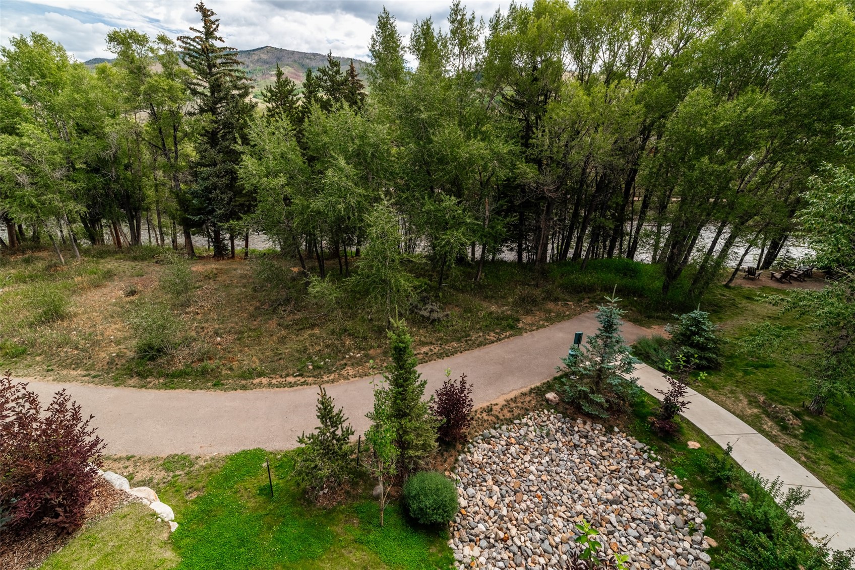 930 Blue River PARKWAY 936