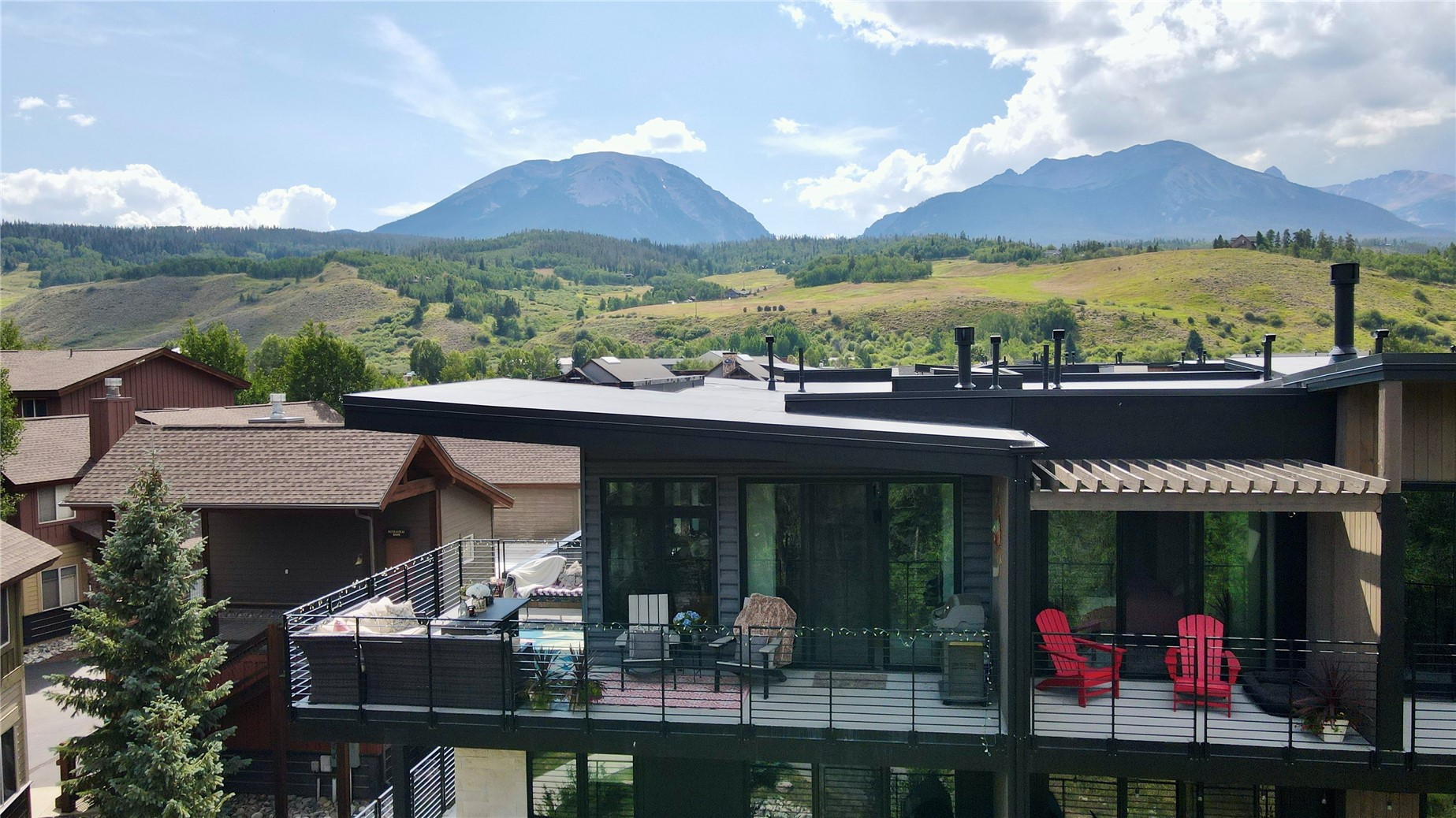 930 Blue River PARKWAY 936