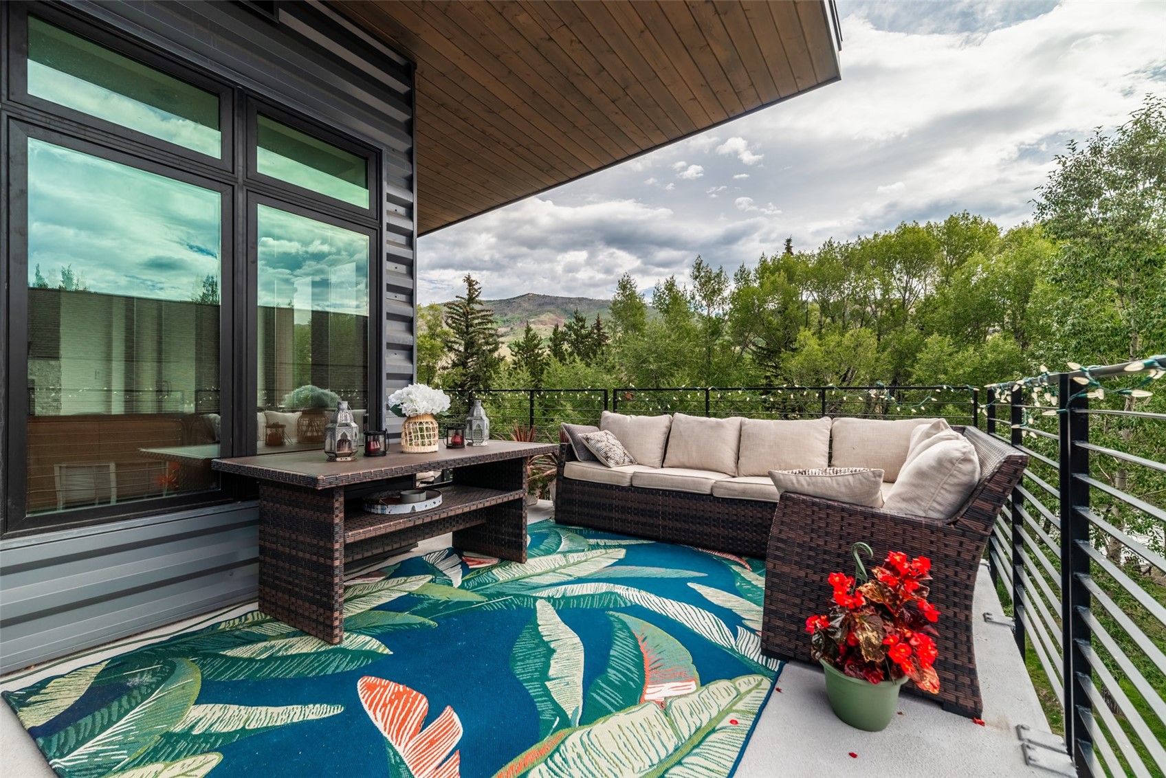 930 Blue River PARKWAY 936