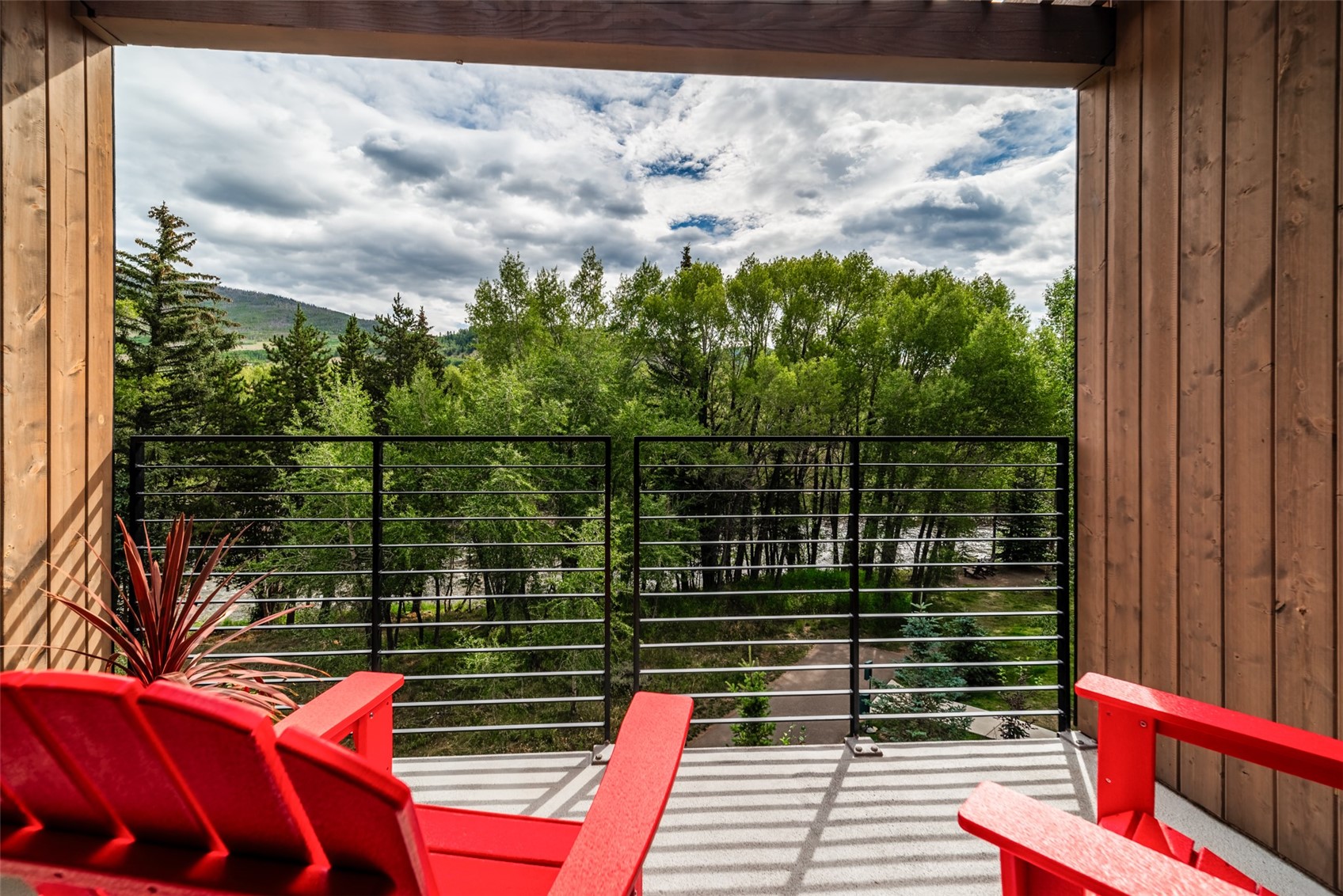 930 Blue River PARKWAY 936