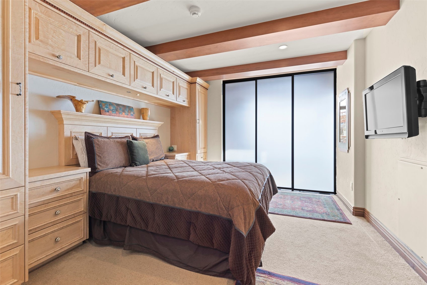 104 Wheeler PLACE 208