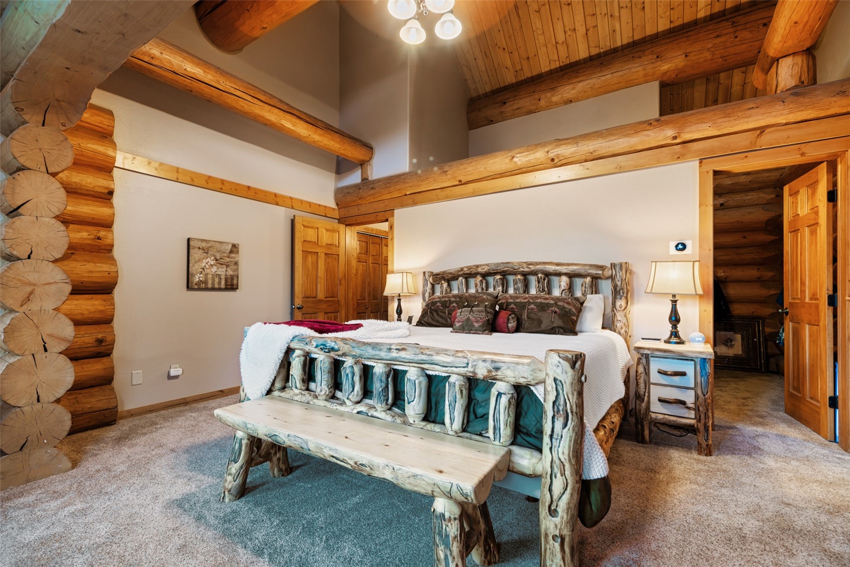 380 Black Hawk CIRCLE