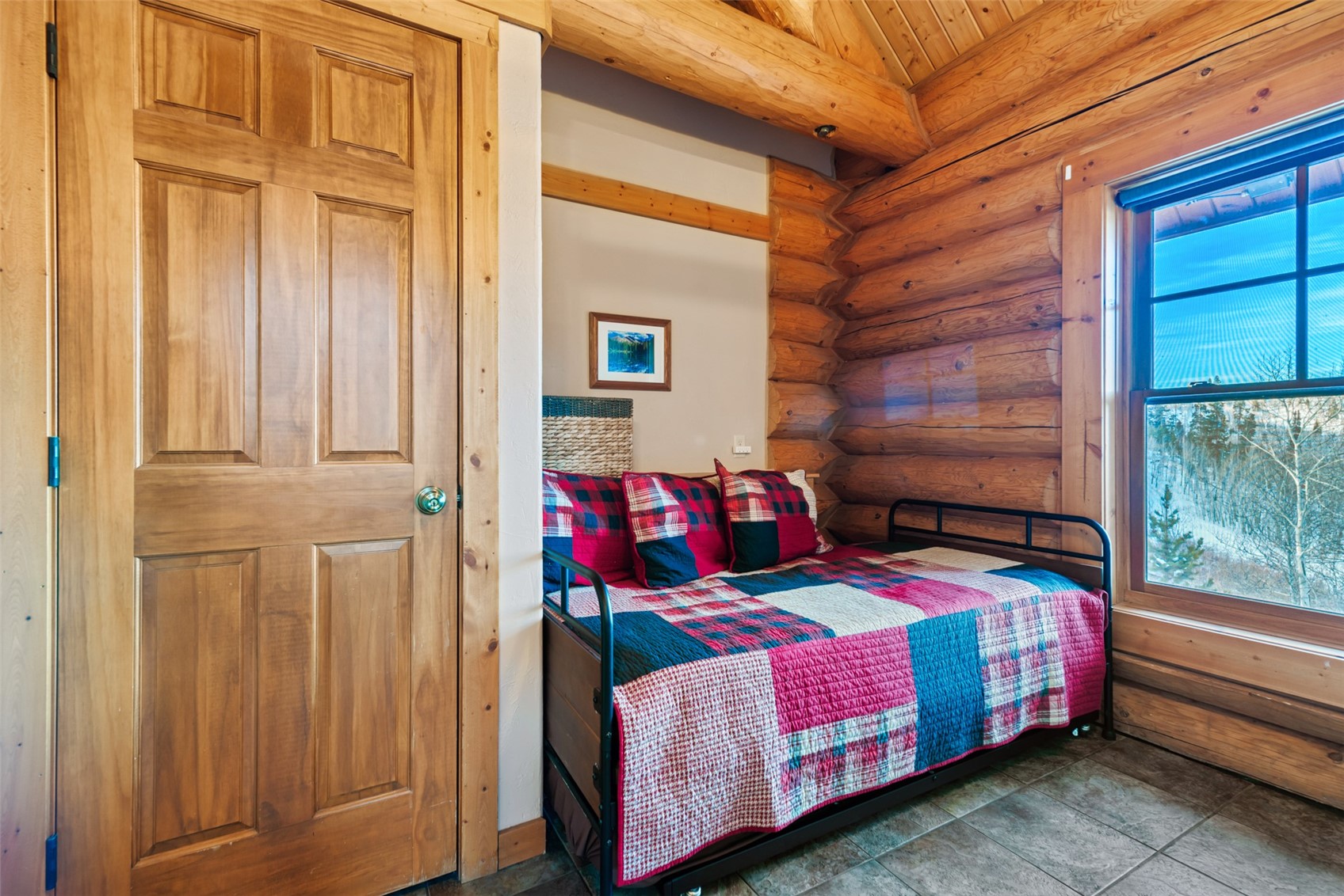 380 Black Hawk CIRCLE