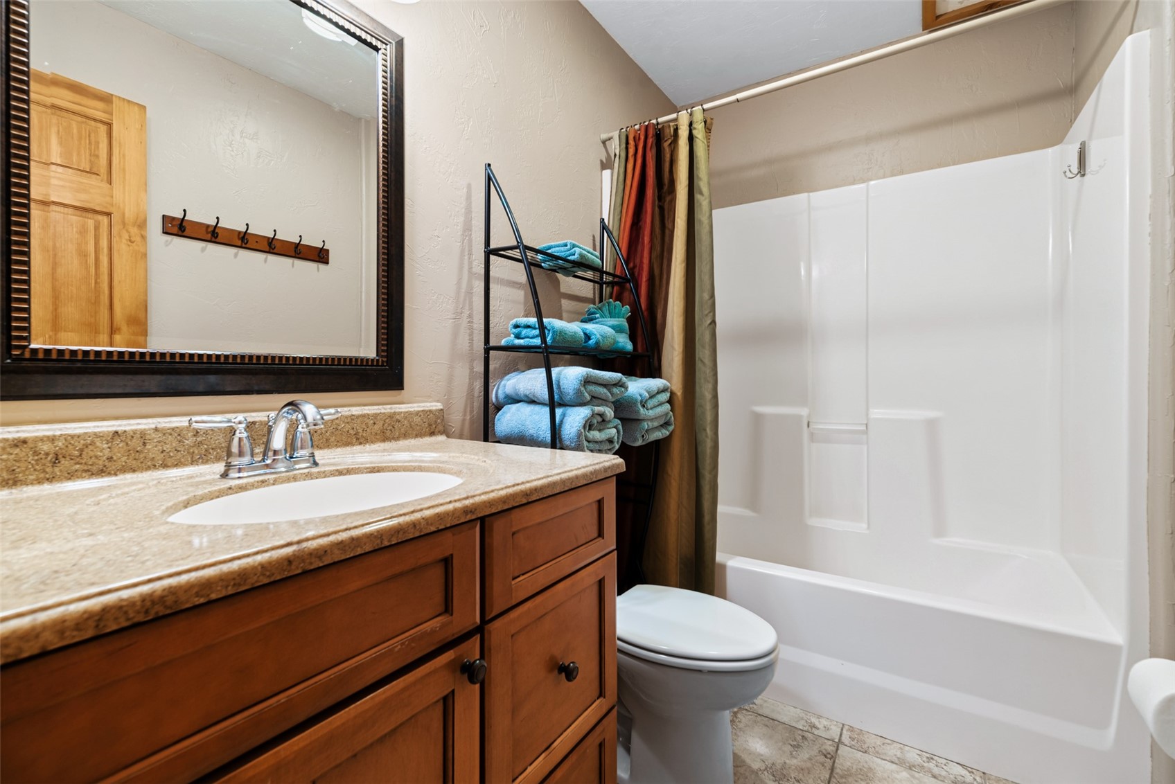 380 Black Hawk CIRCLE