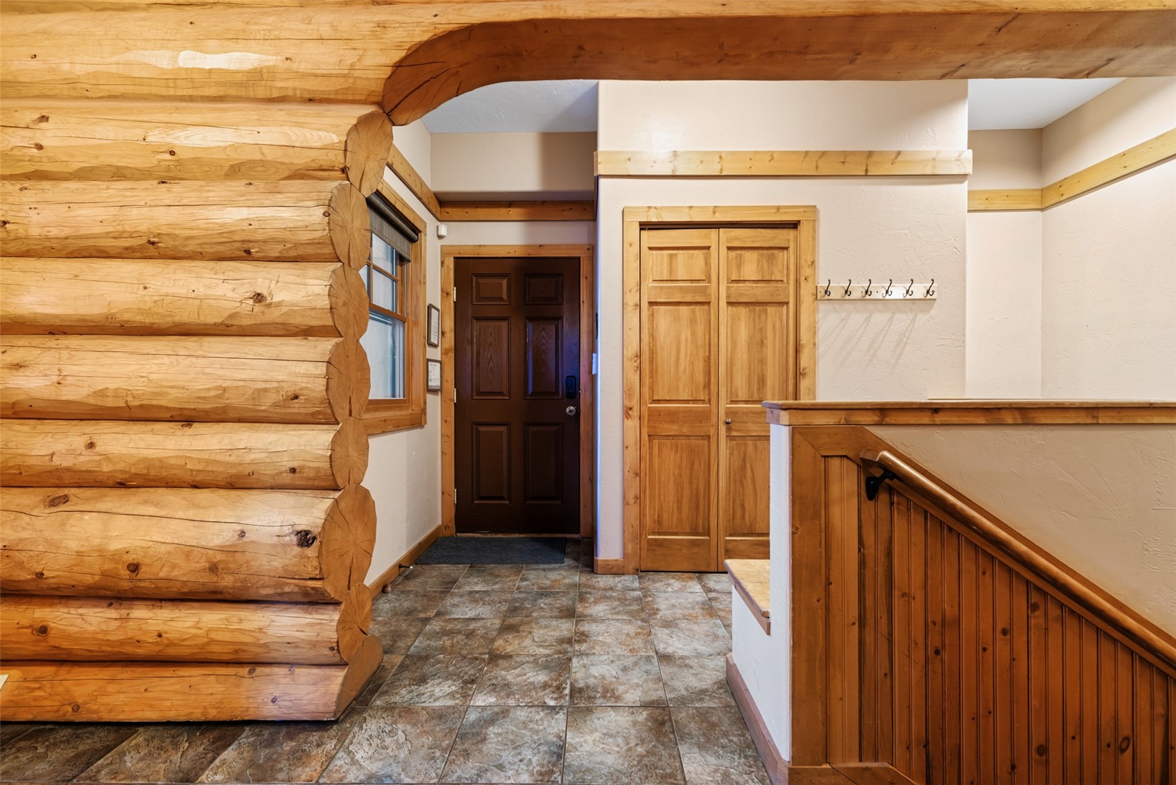 380 Black Hawk CIRCLE