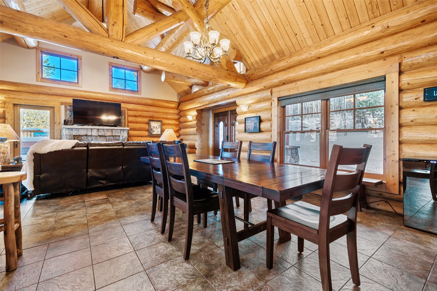 380 Black Hawk CIRCLE