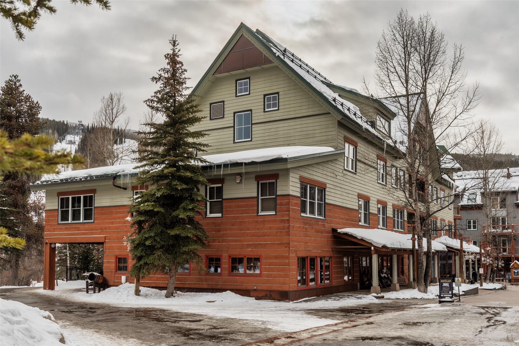 195 River Run ROAD 8015