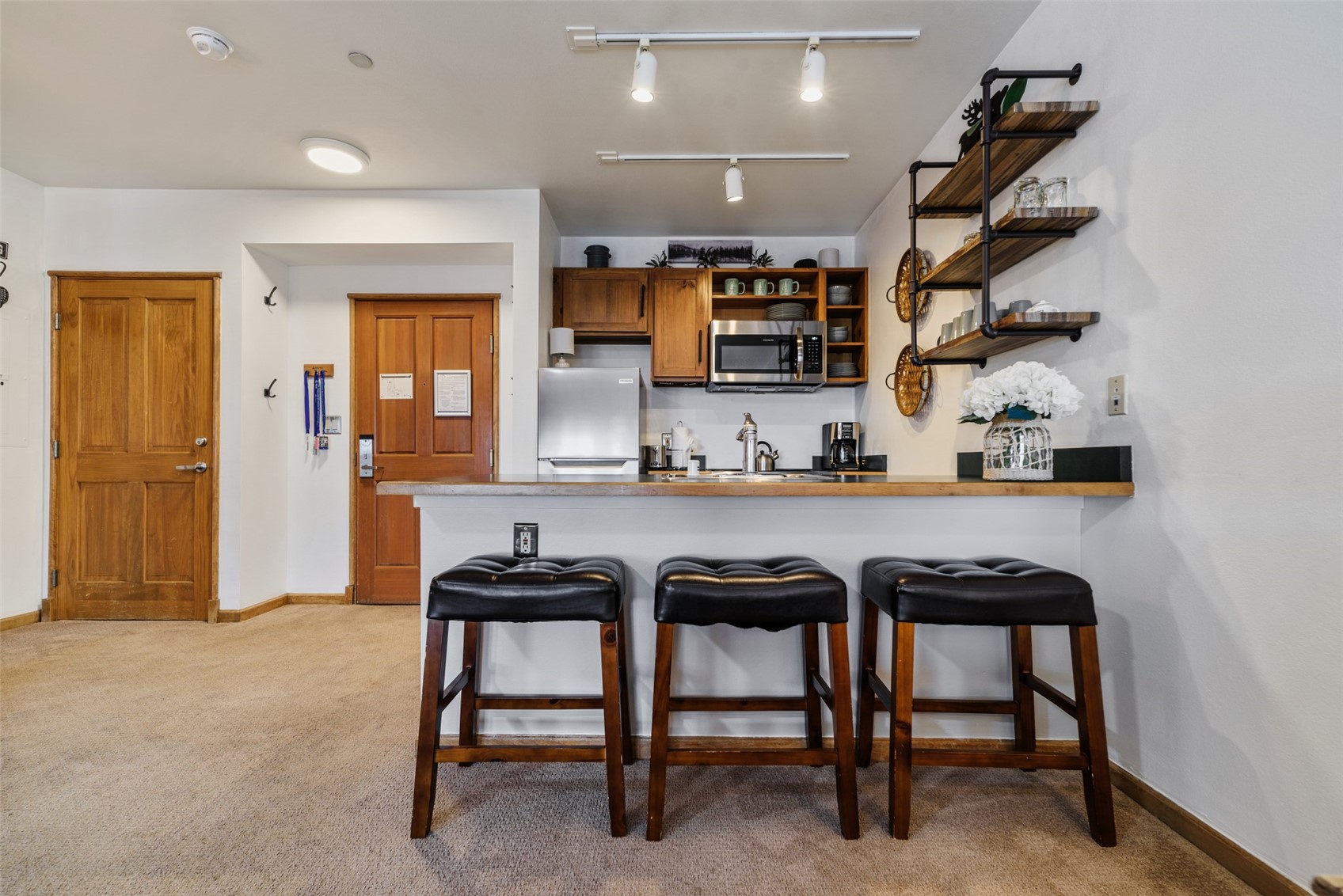 195 River Run ROAD 8015