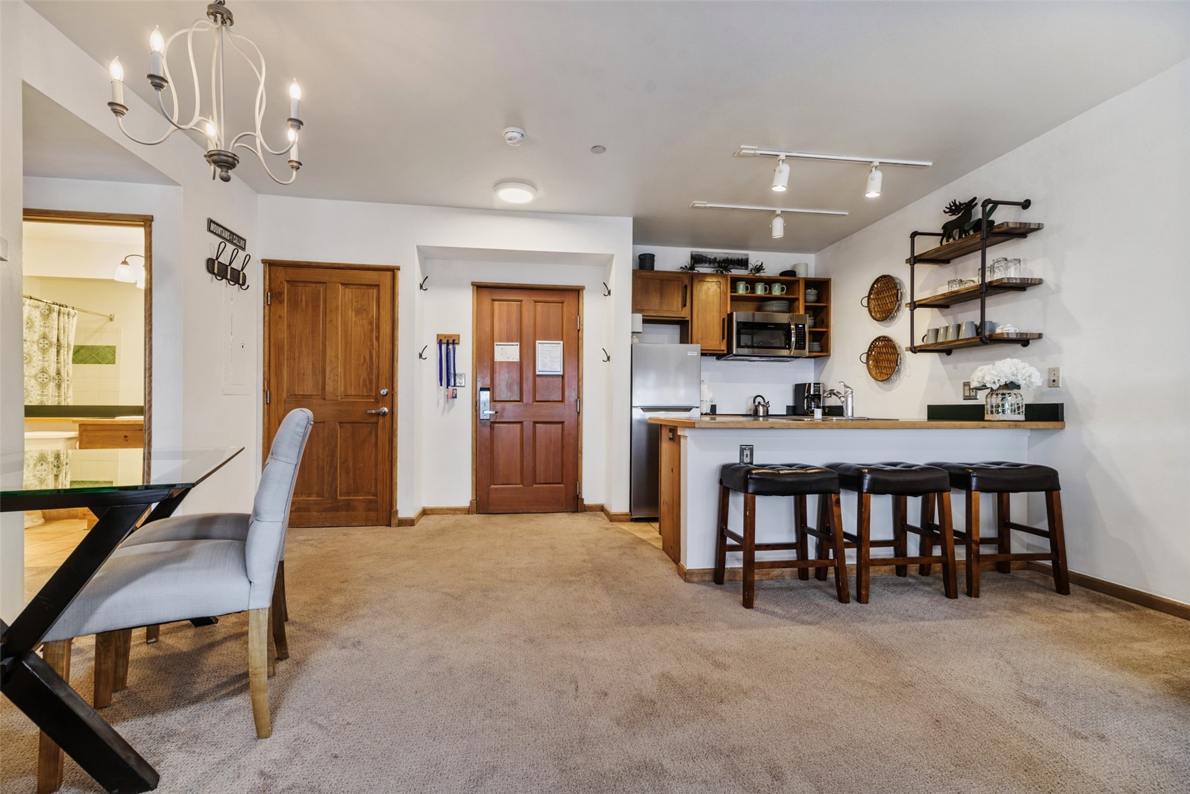 195 River Run ROAD 8015