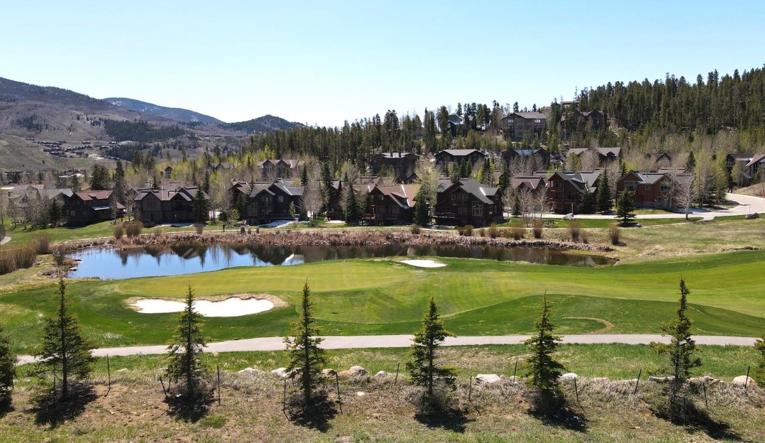 2911 Ninth Green COURT