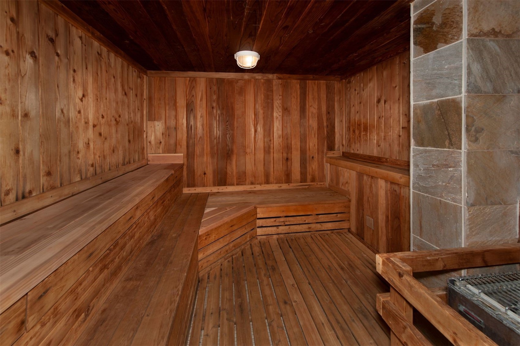 22080 Us Highway 6 1476