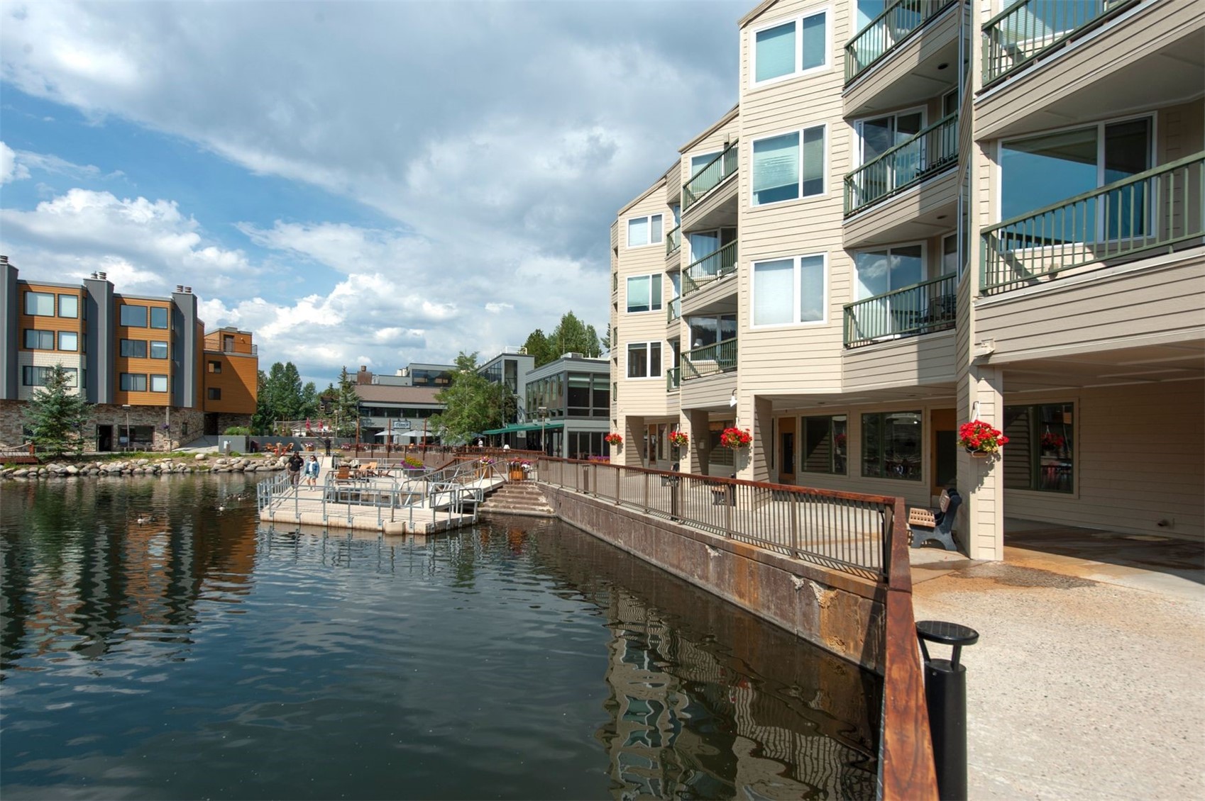 22080 Us Highway 6 1476