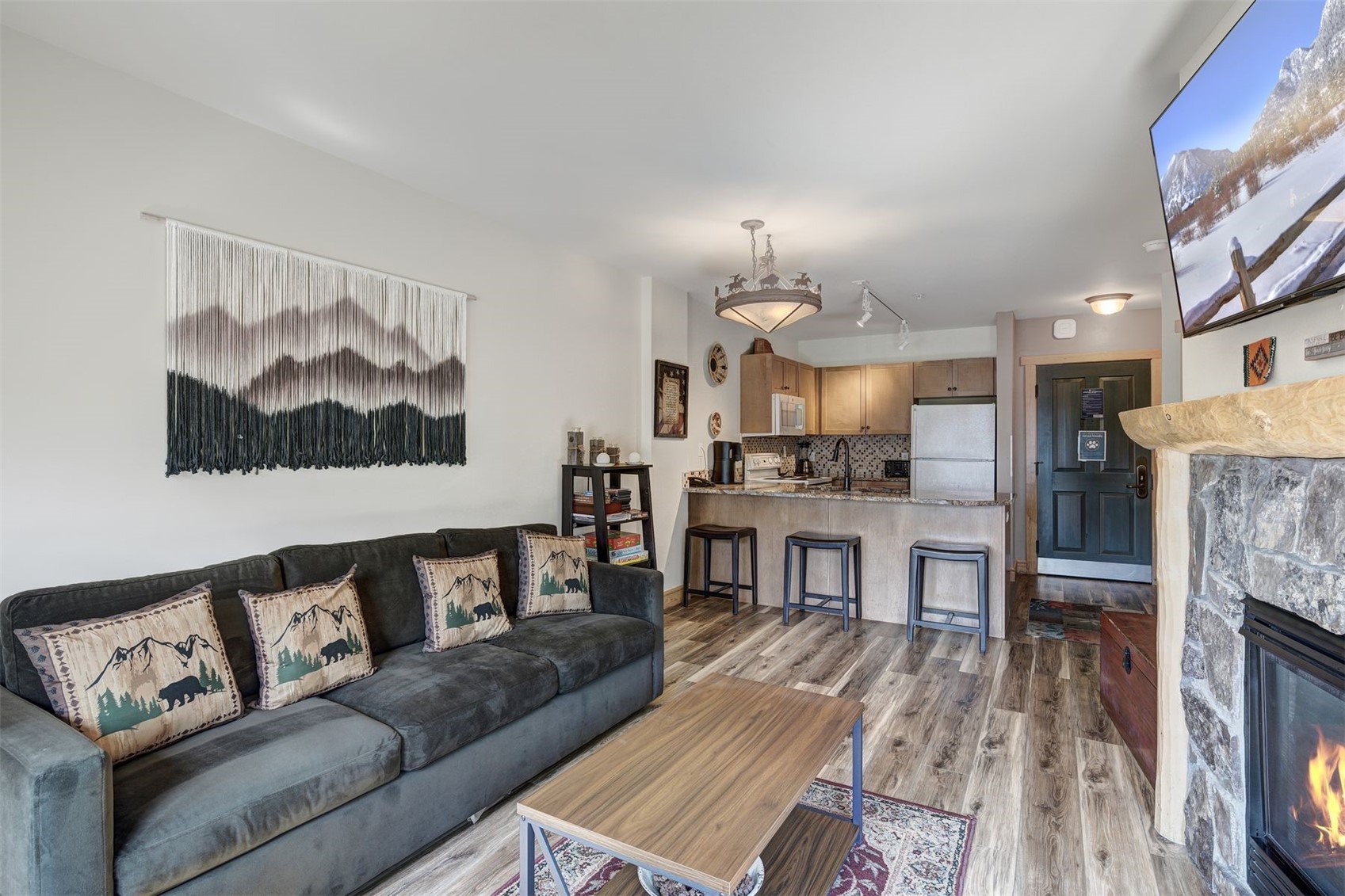 105 Wheeler CIRCLE 305