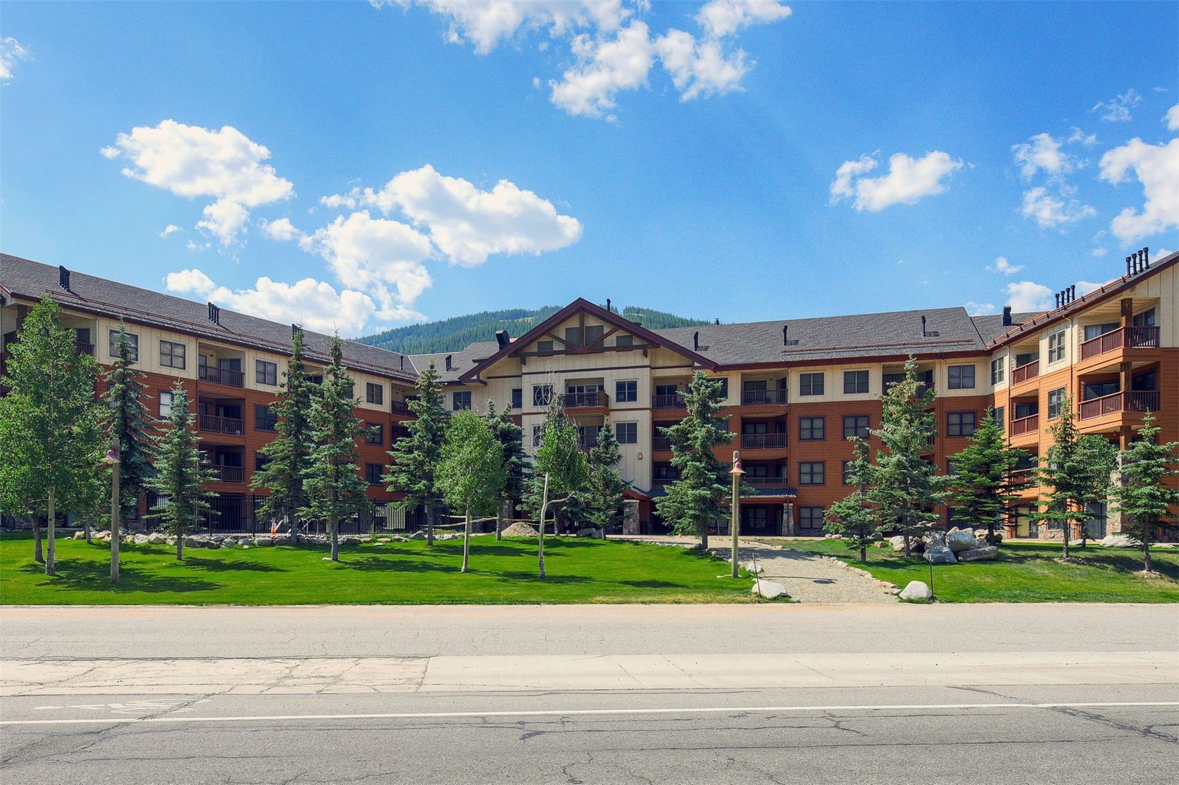 105 Wheeler CIRCLE 305