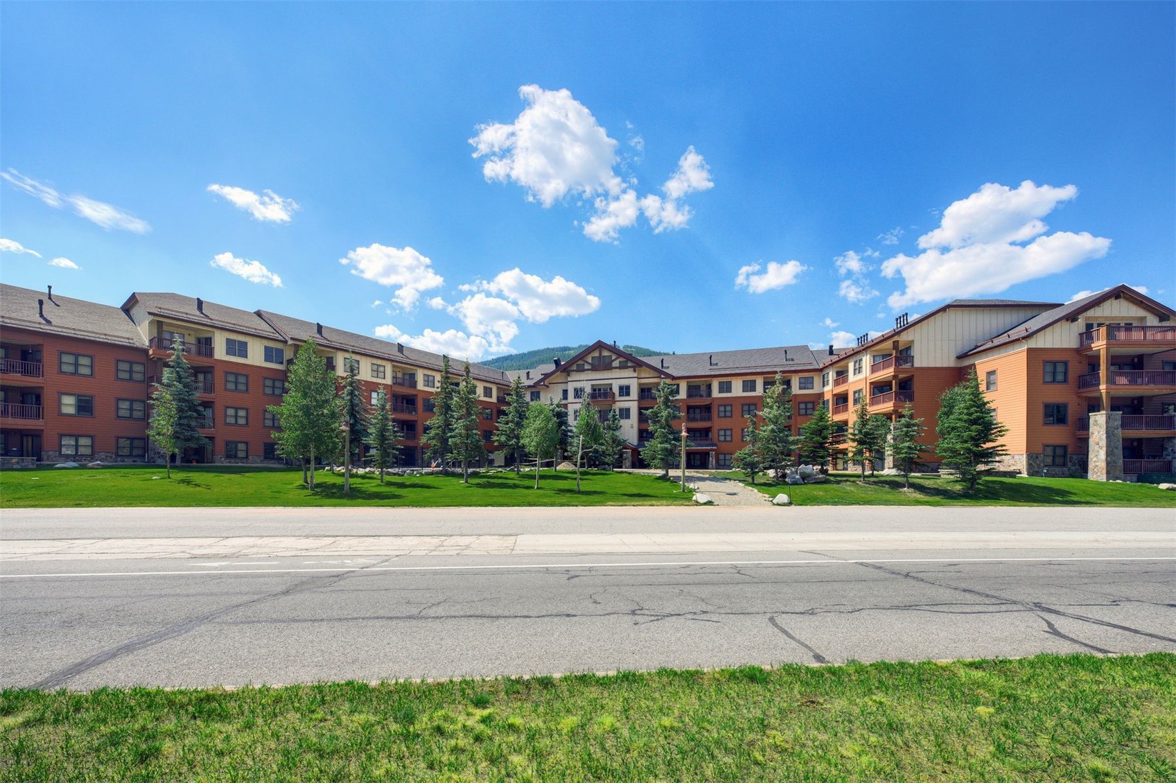 105 Wheeler CIRCLE 305