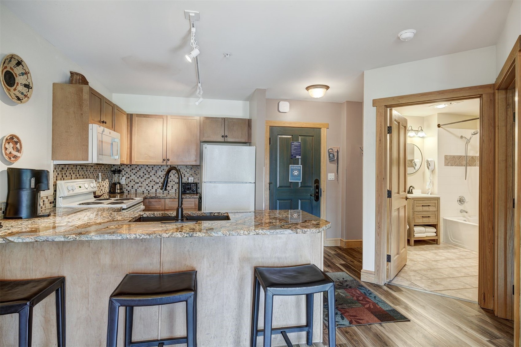 105 Wheeler CIRCLE 305