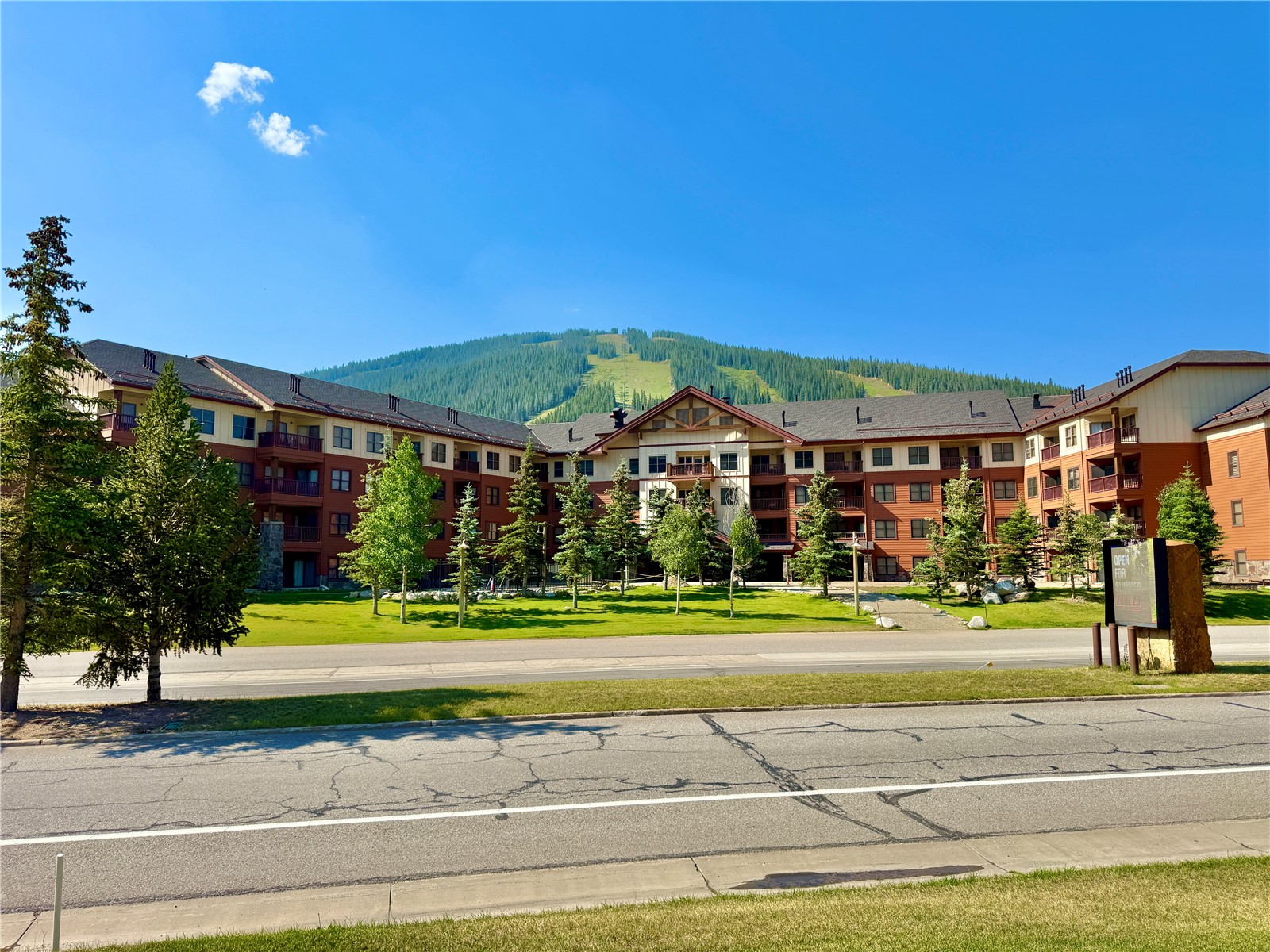 105 Wheeler CIRCLE 305