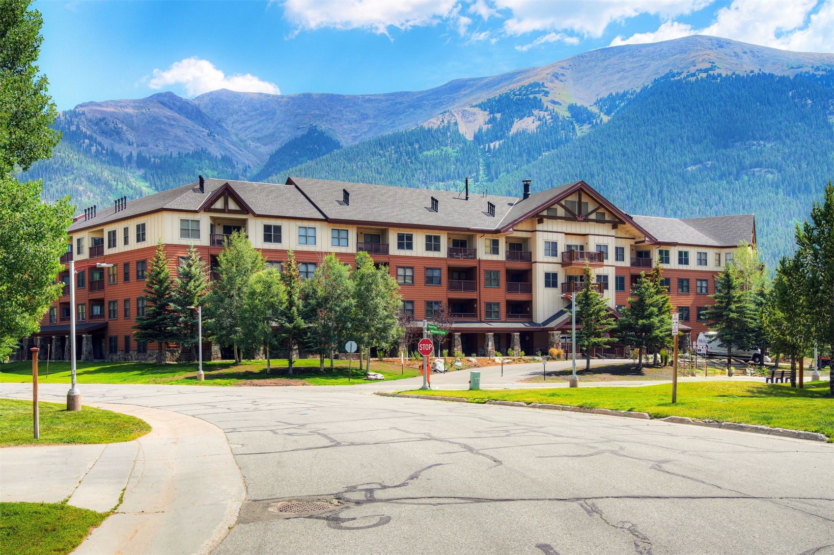 105 Wheeler CIRCLE 305