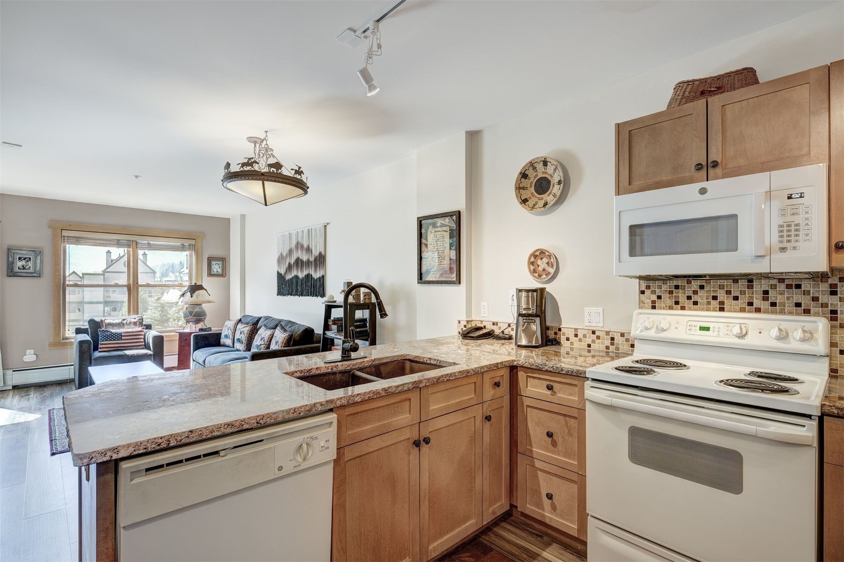 105 Wheeler CIRCLE 305