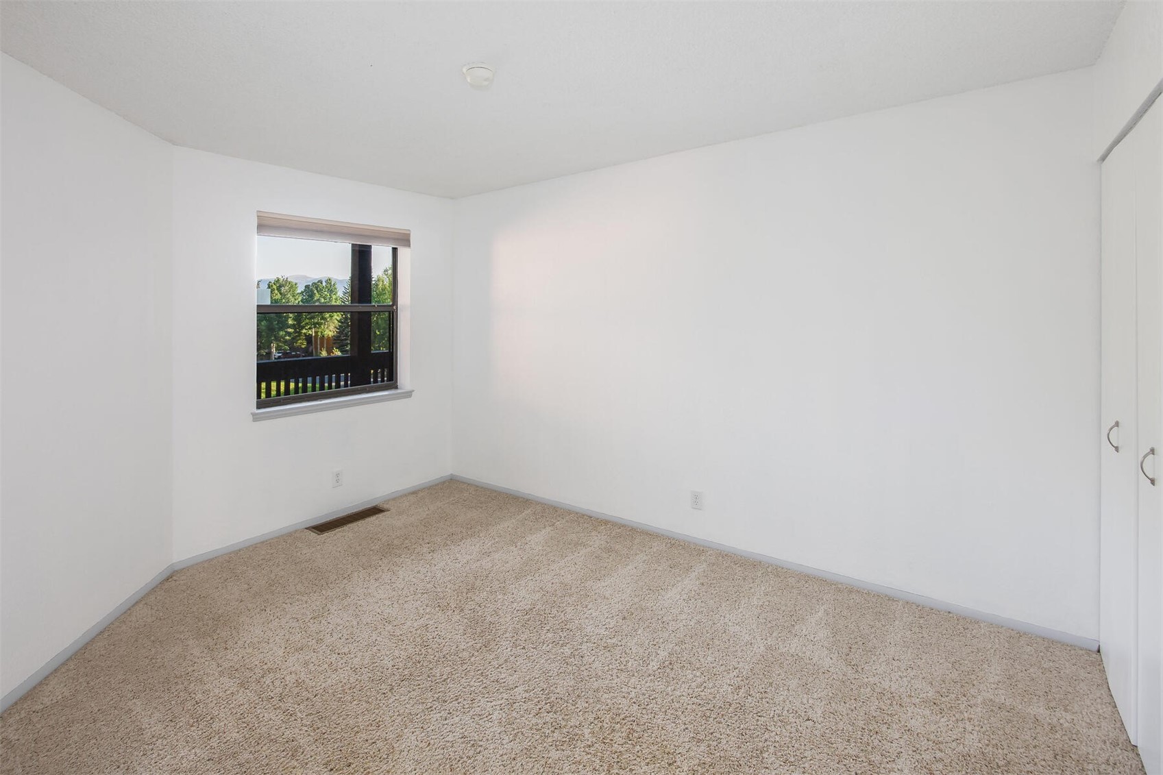 670 S 7th AVENUE 249