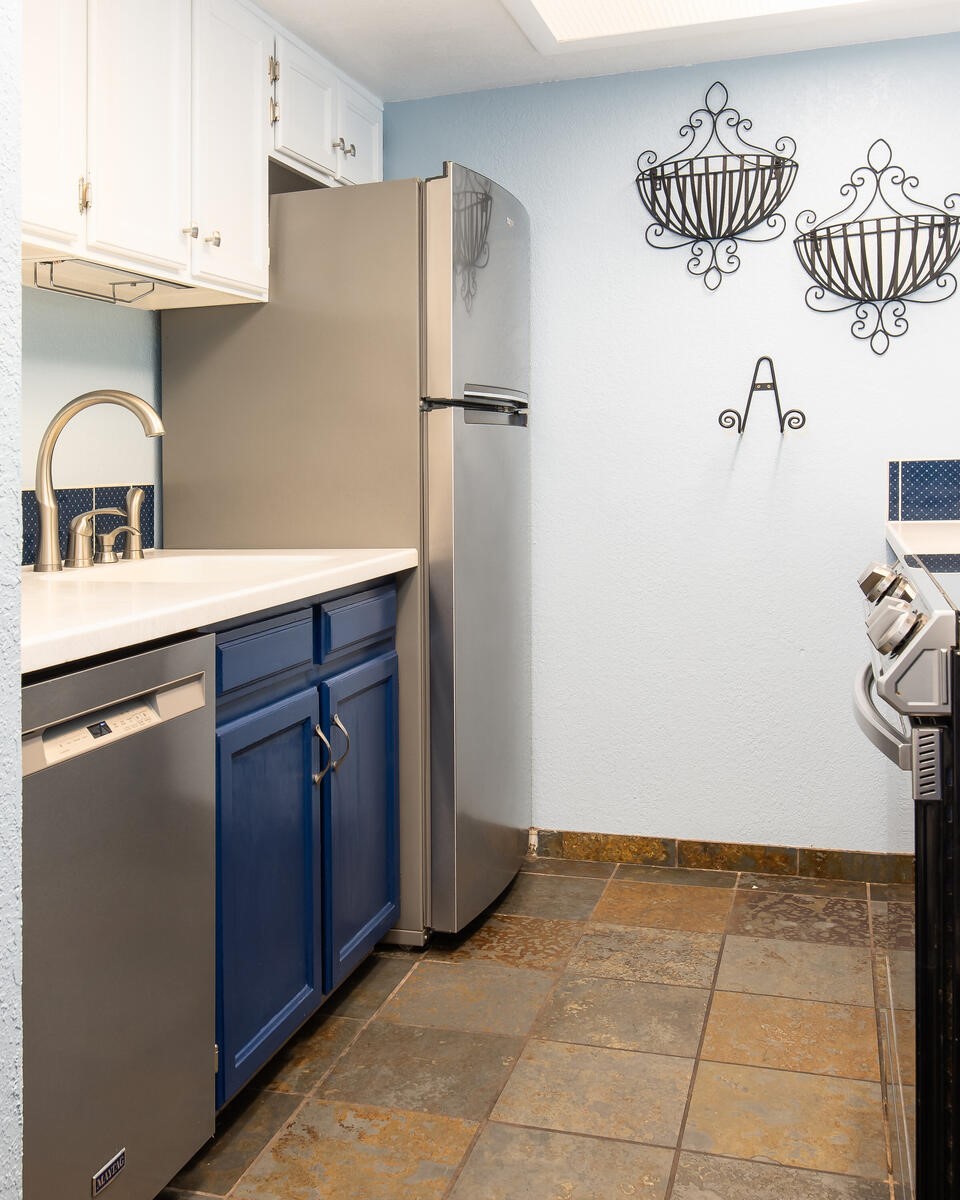 670 S 7th AVENUE 249