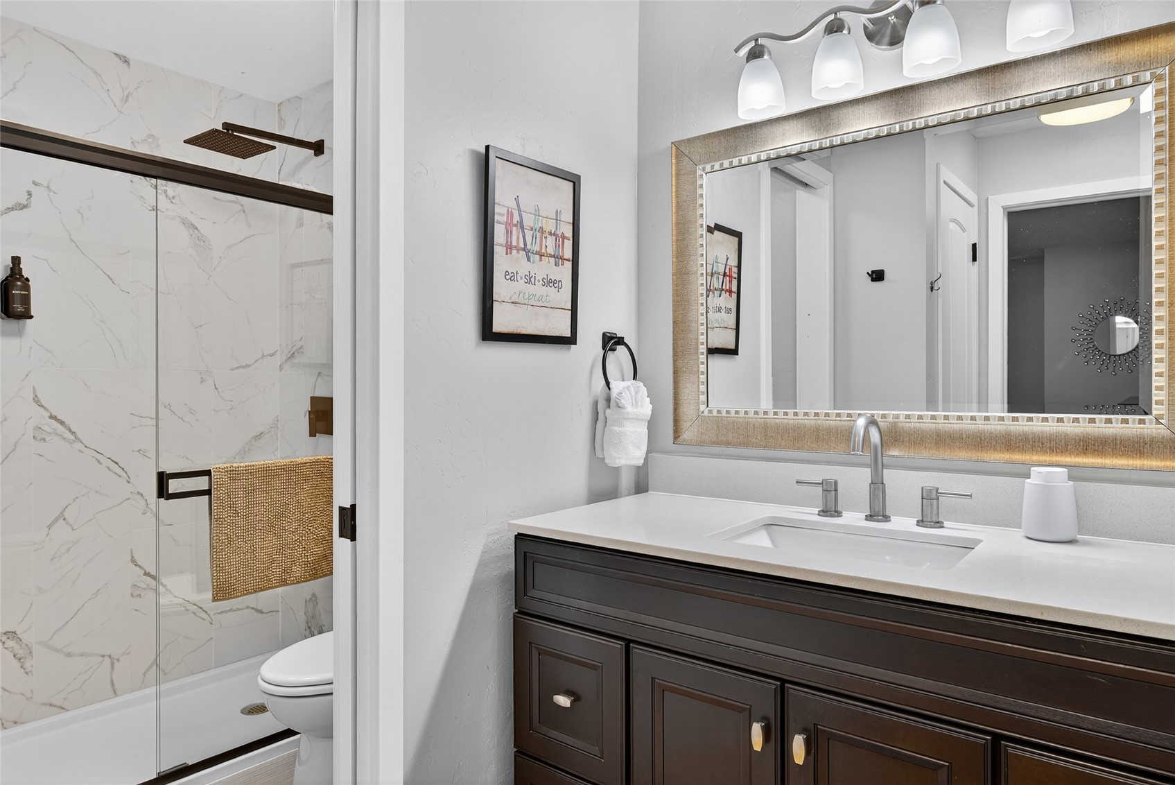 325 Four Oclock ROAD A301