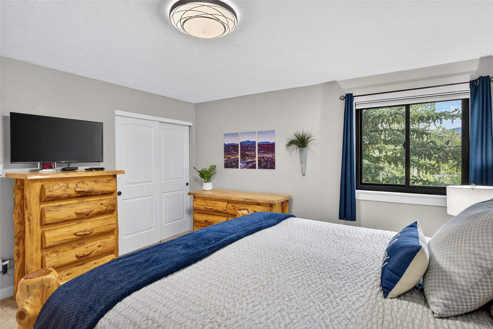 325 Four Oclock ROAD A301