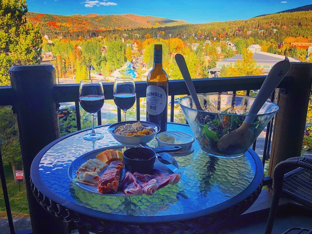 325 Four Oclock ROAD A301