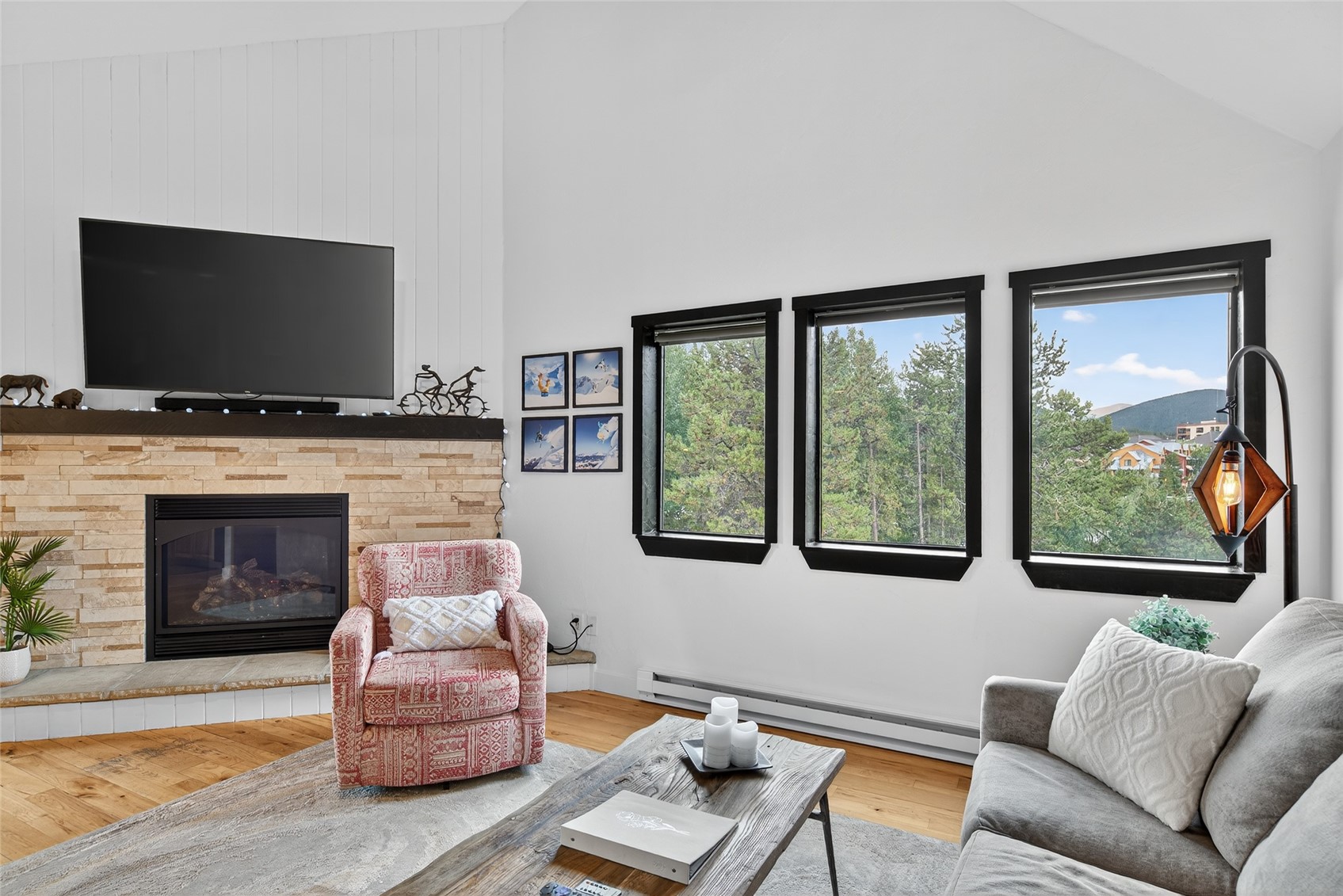 325 Four Oclock ROAD A301