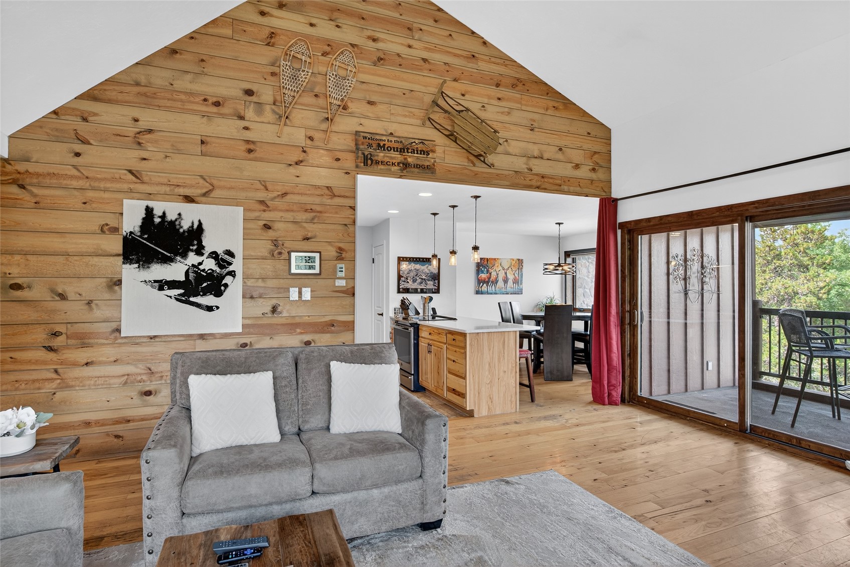 325 Four Oclock ROAD A301