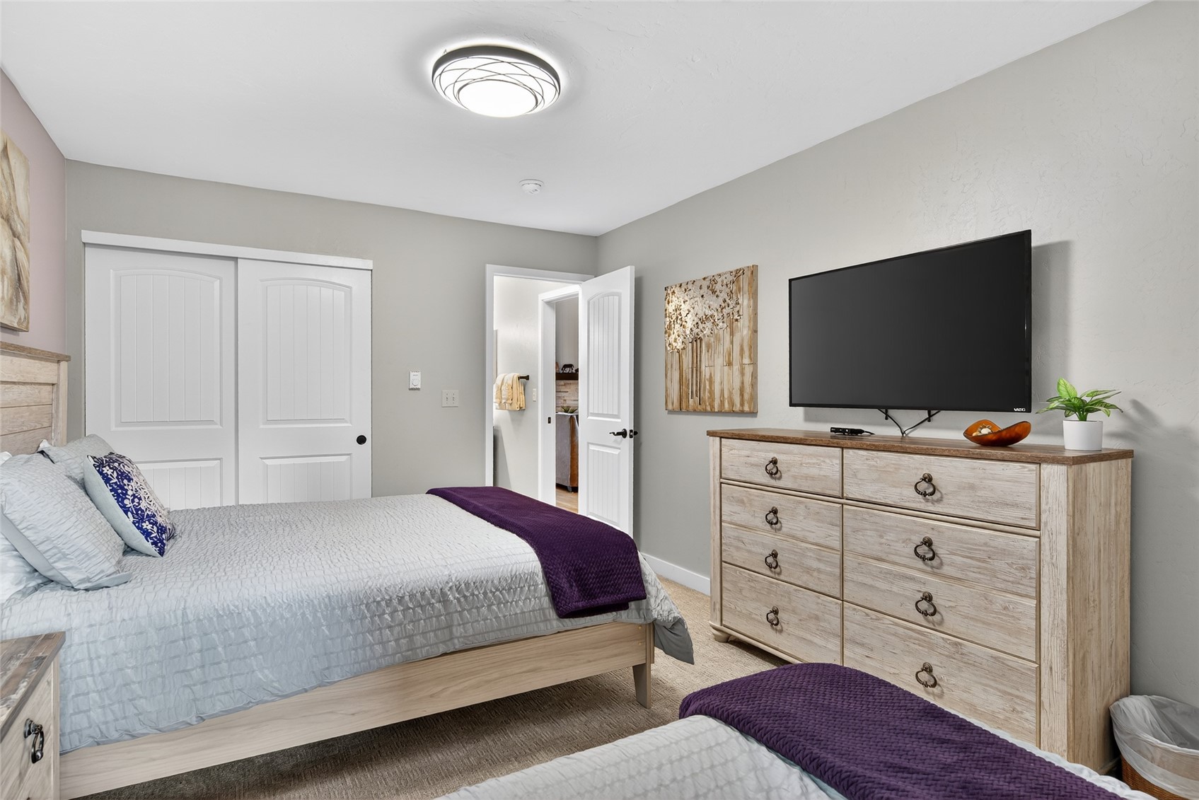 325 Four Oclock ROAD A301