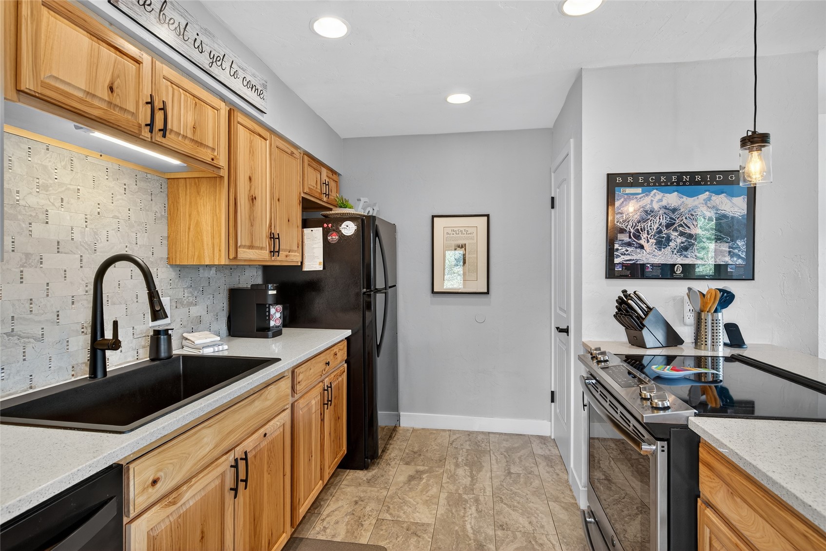 325 Four Oclock ROAD A301