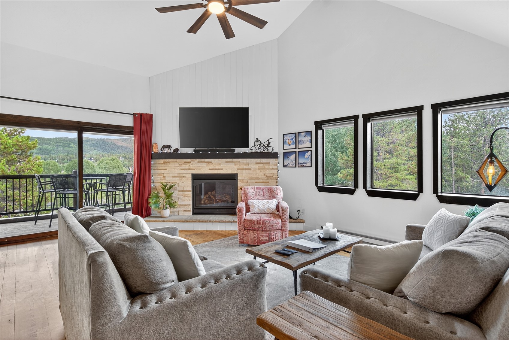 325 Four Oclock ROAD A301