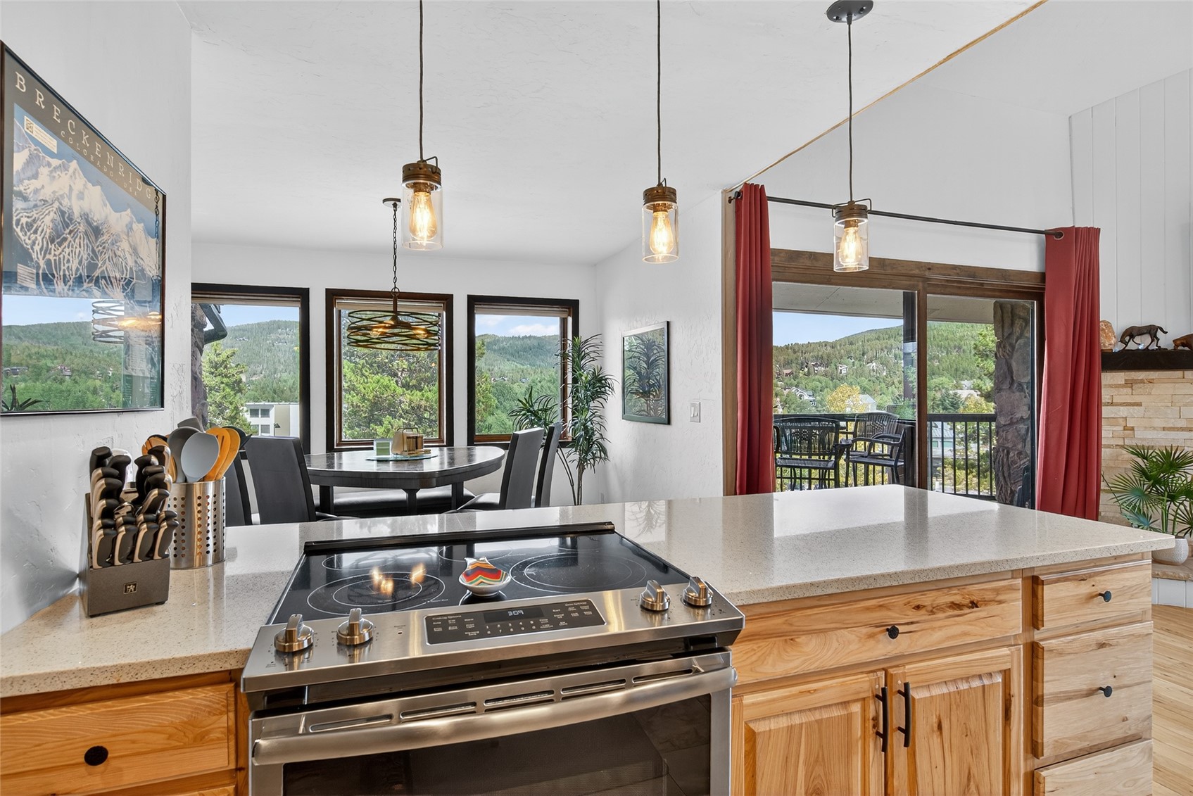 325 Four Oclock ROAD A301