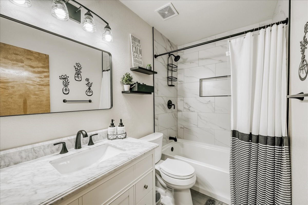 51 Corinthian CIRCLE