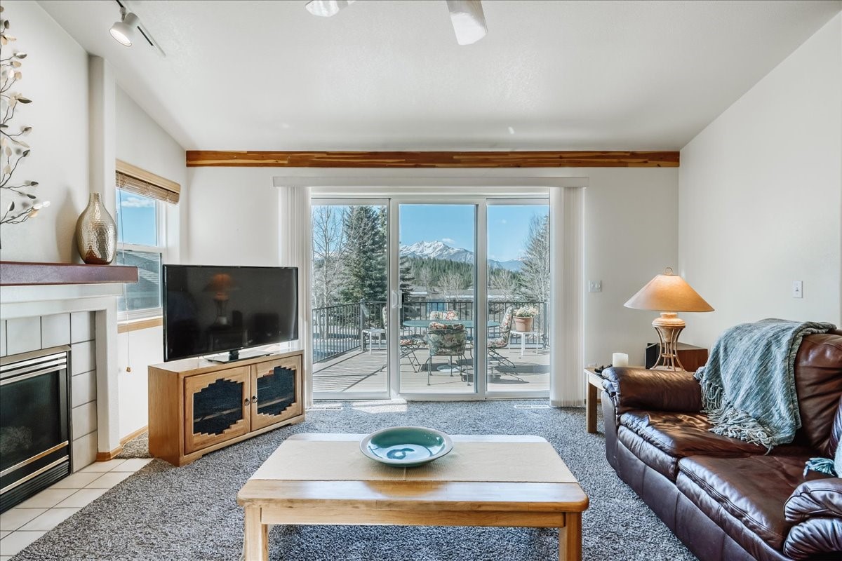 51 Corinthian CIRCLE