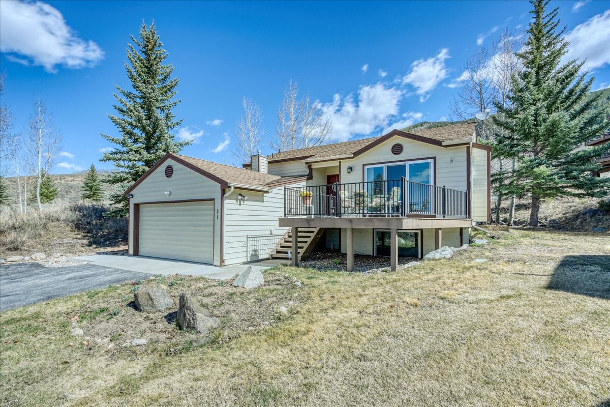 51 Corinthian CIRCLE